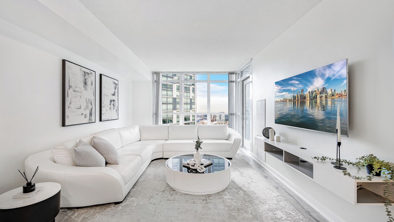 Photo of Livingroom in Lakeview