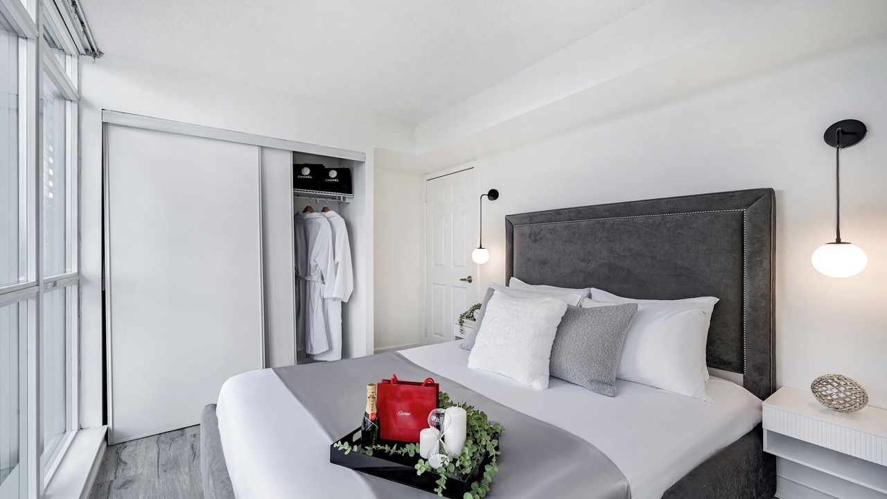 Photo of Bedroom in Lakeview