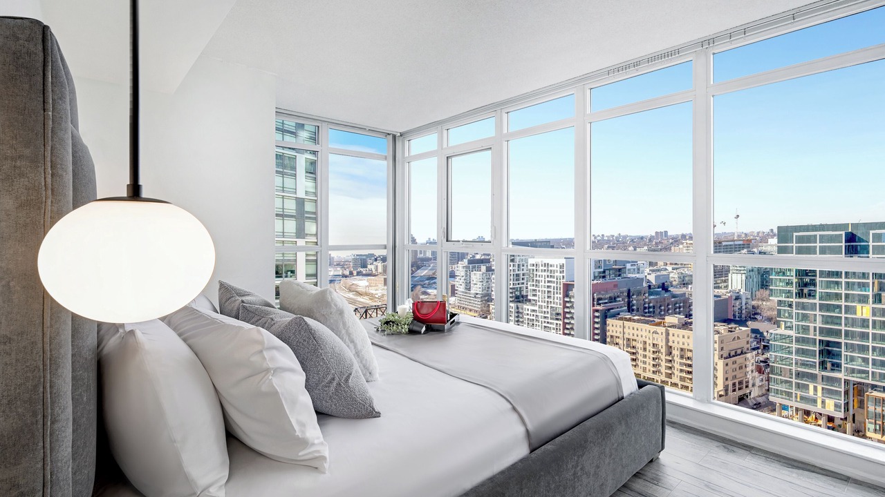 Photo of Bedroom in Lakeview