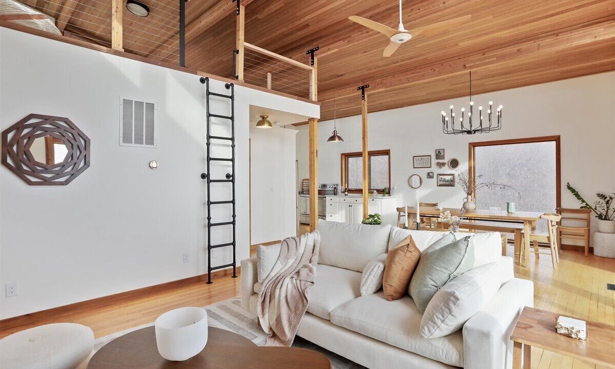 Photo of Livingroom in Martinsburg