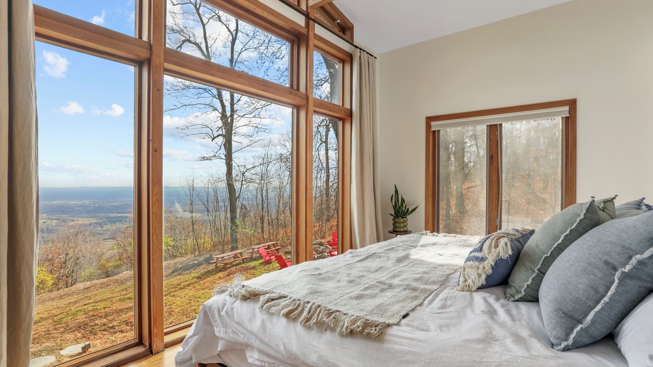 Photo of Bedroom in Martinsburg