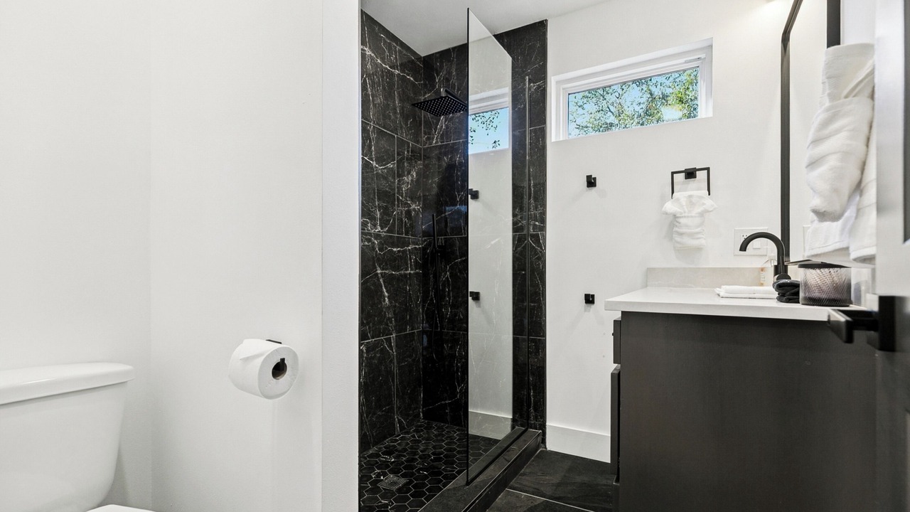 Photo of Bathroom in Highlands - Perkins