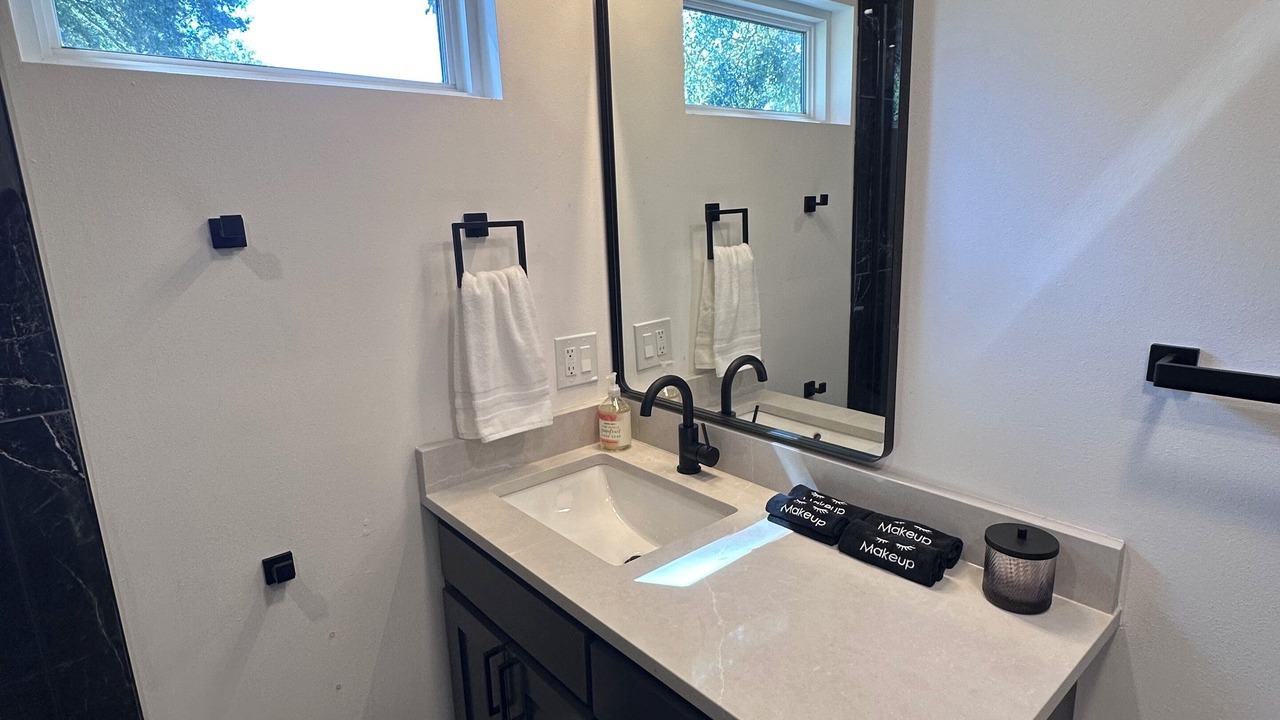 Photo of Bathroom in Highlands - Perkins