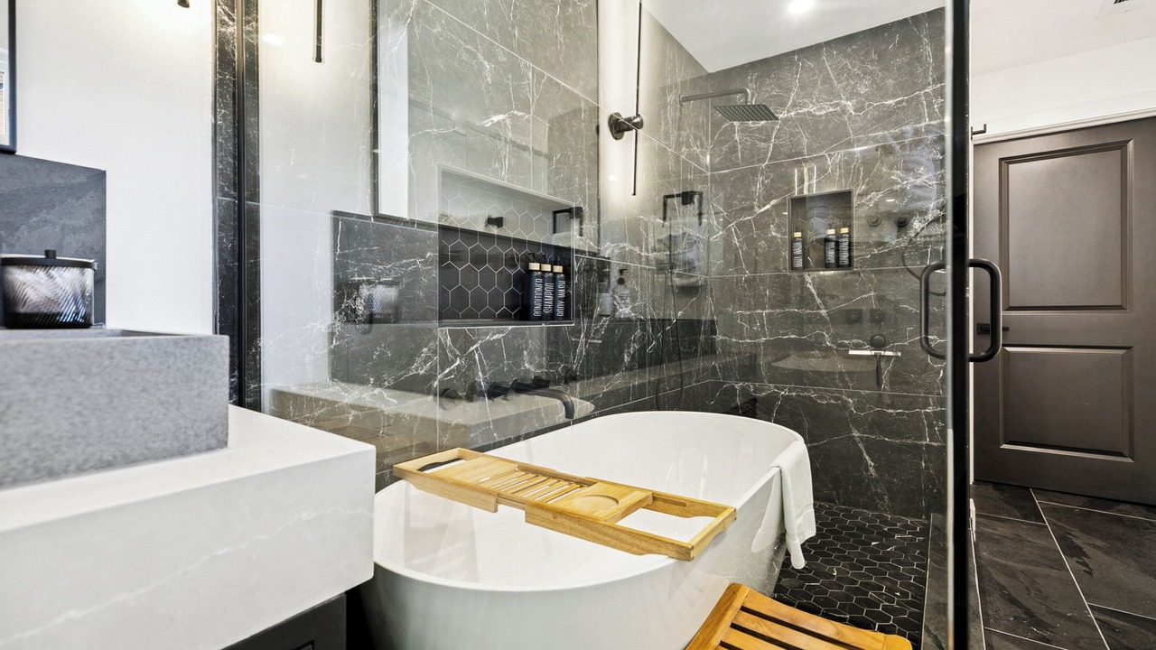 Photo of Bathroom in Highlands - Perkins
