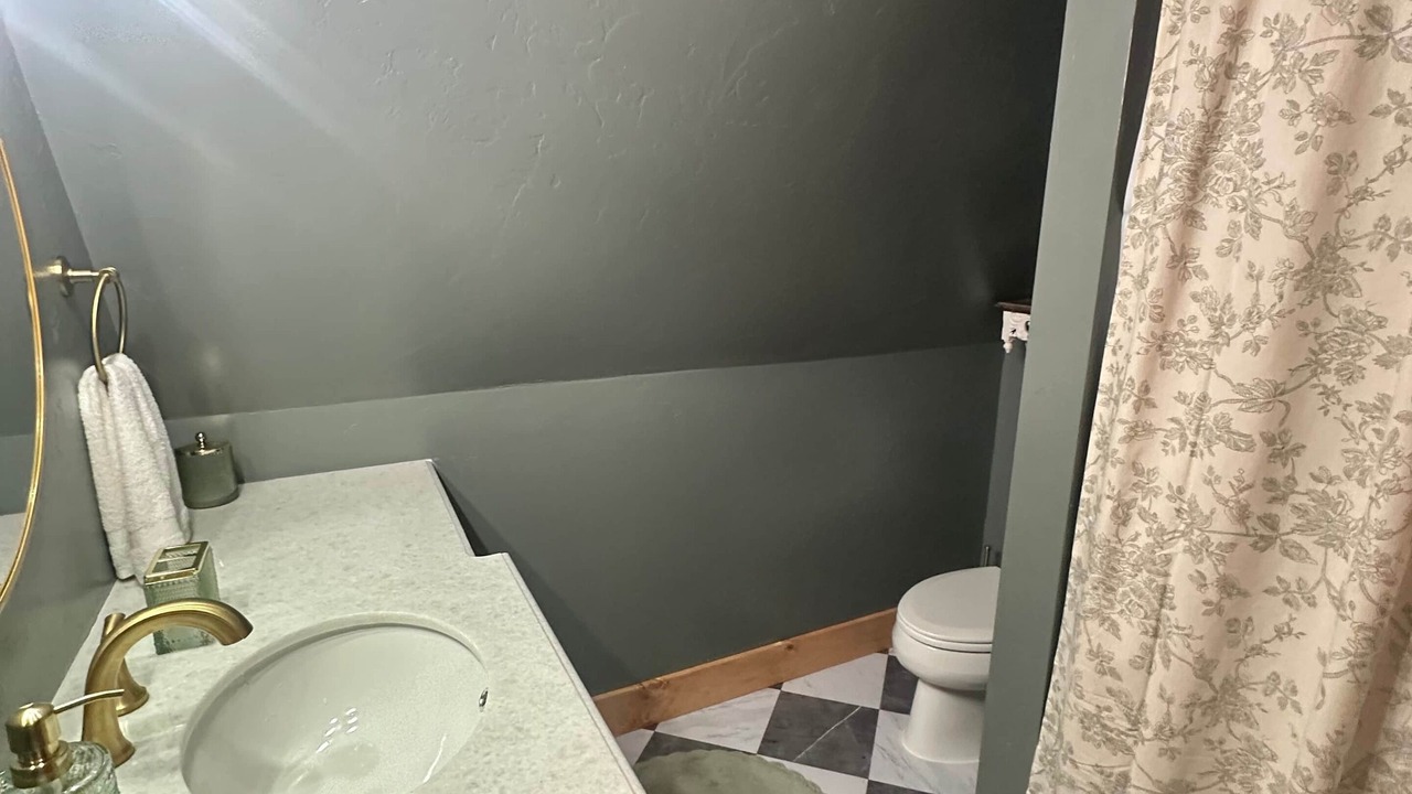 Photo of Bathroom in Alpine