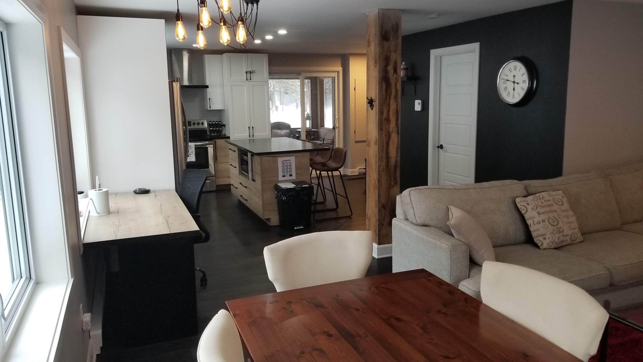 Photo of Livingroom in Duhamel