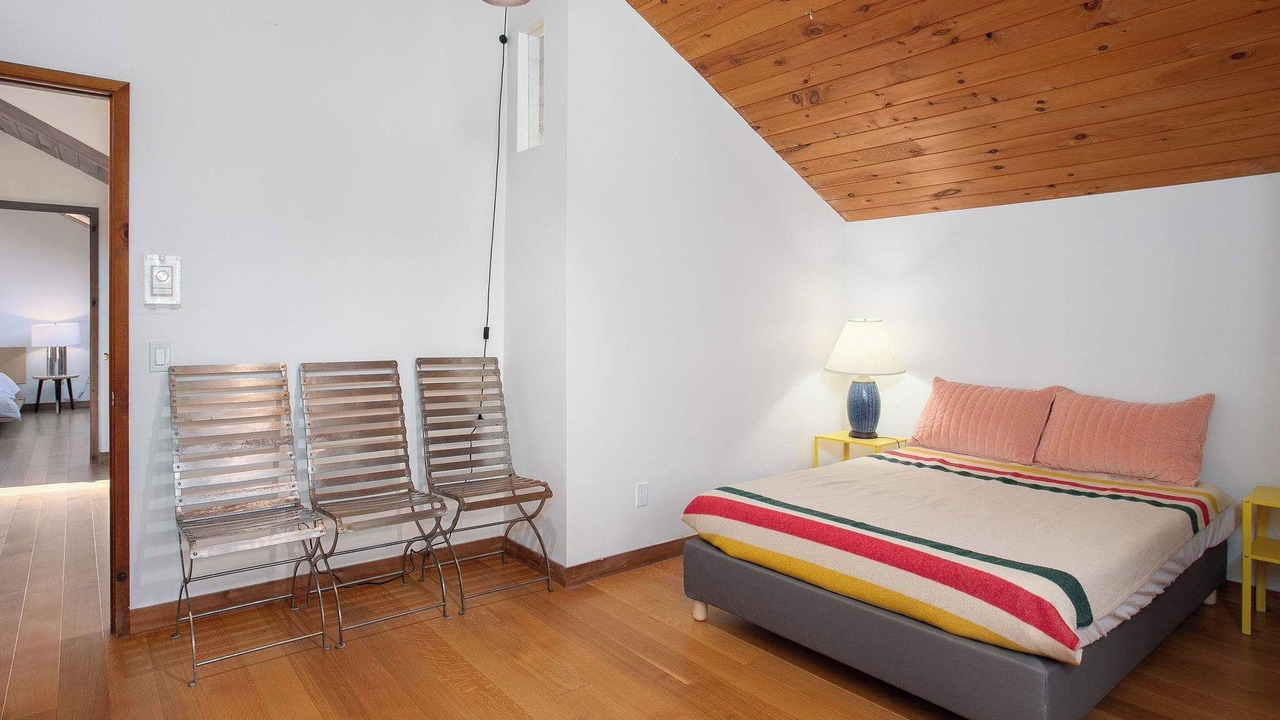 Photo of Bedroom in Monterey