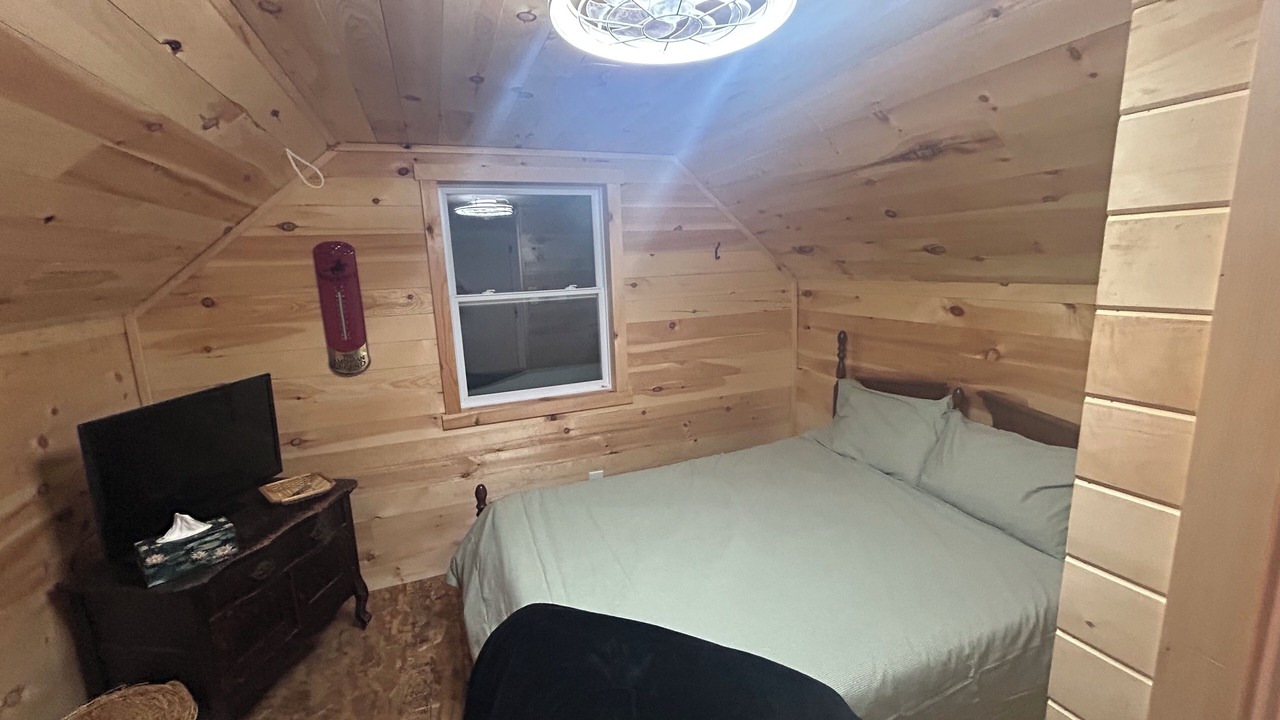 Photo of Bedroom in Goshen
