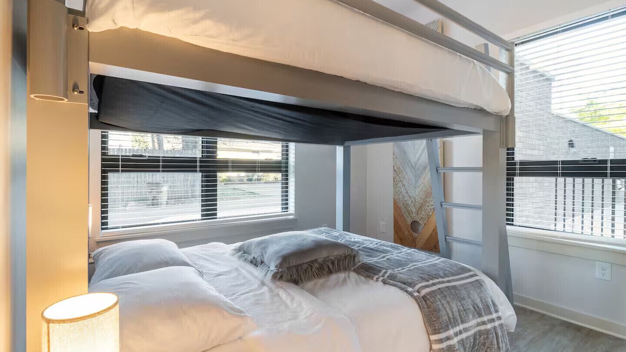 Photo of Bedroom in Music Row