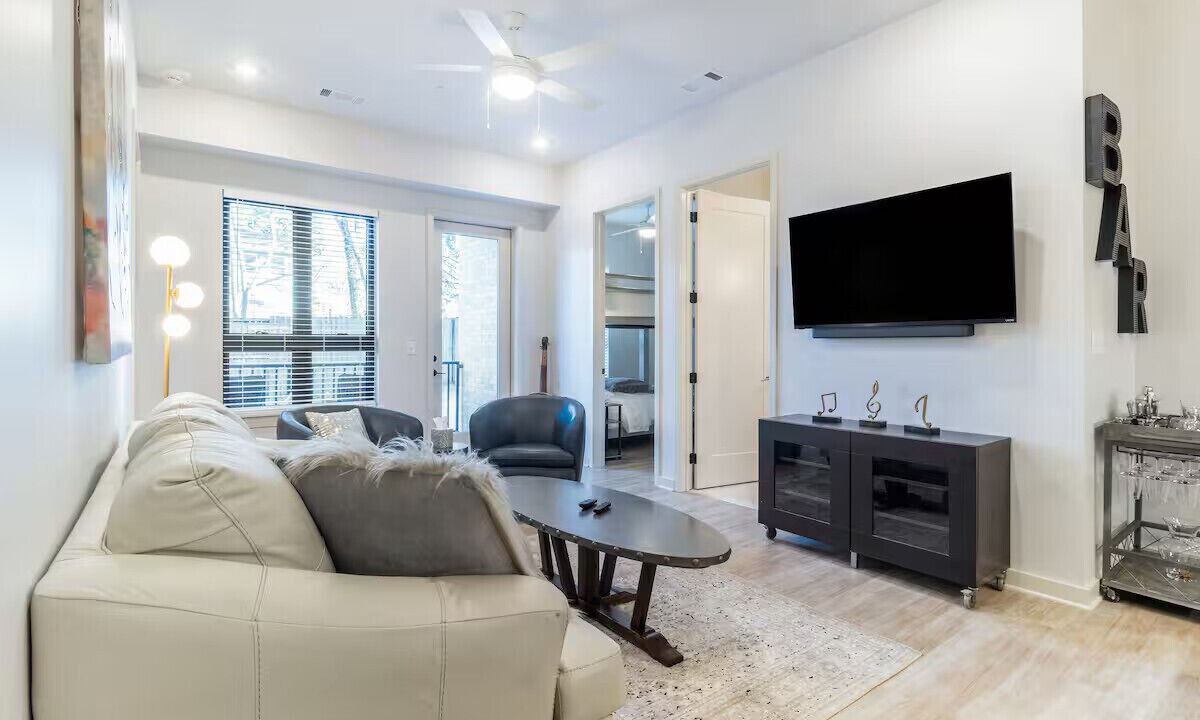 Photo of Livingroom in Music Row
