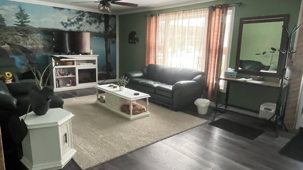 Photo of Livingroom in Bancroft