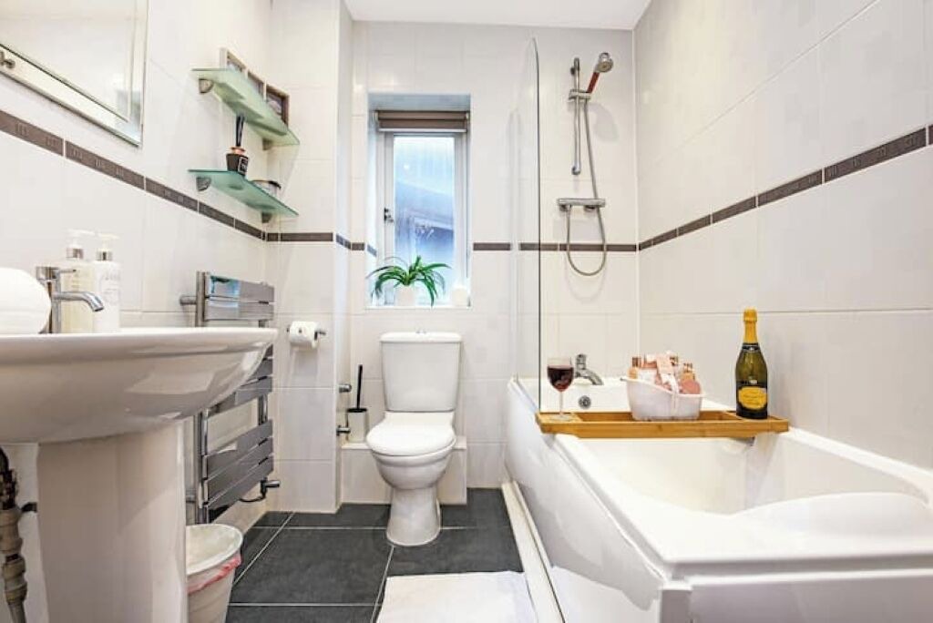 Photo of Bathroom in Newport Pagnell