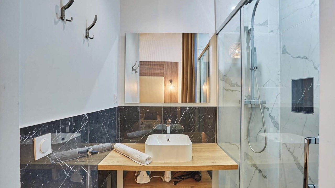 Photo of Bathroom in Arsenal