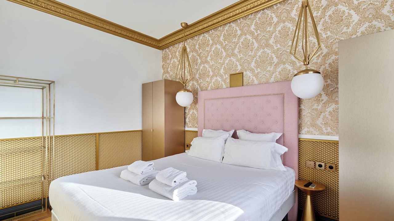 Photo of Bedroom in 8th Arrondissement