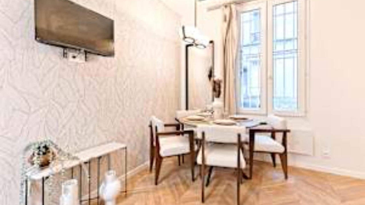 Photo of Livingroom in Quartier de la Plaine-de-Monceaux