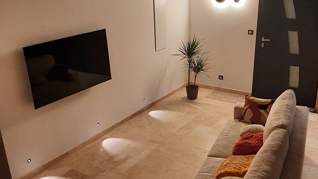 Photo of Livingroom in Villeneuve-Lecussan