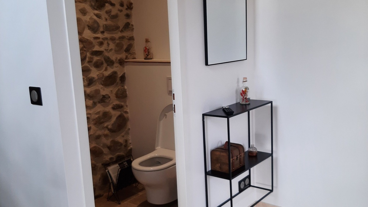 Photo of Bathroom in Villeneuve-Lecussan