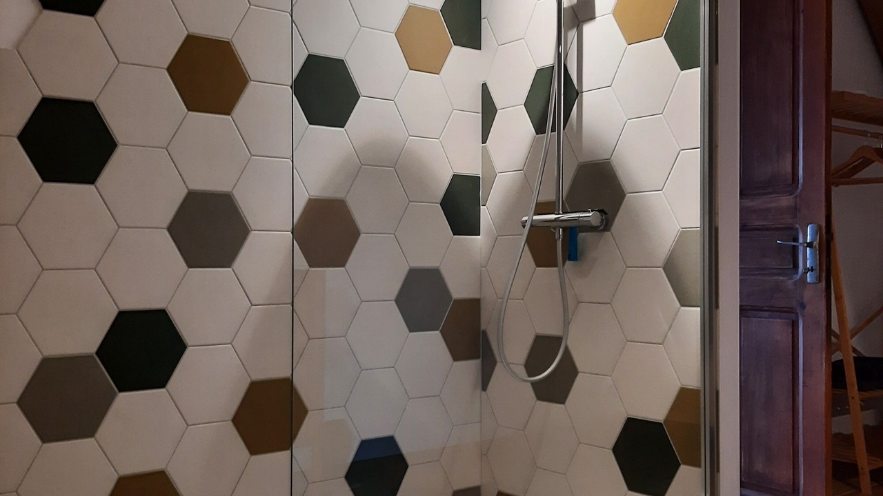 Photo of Bathroom in Villeneuve-Lecussan