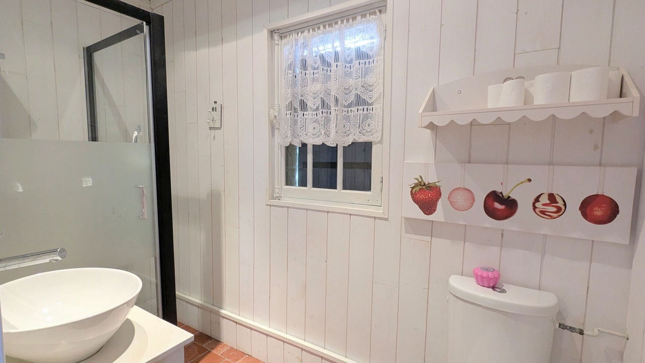 Photo of Bathroom in Mers-sur-Indre