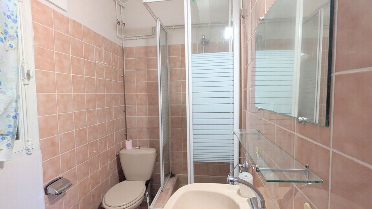 Photo of Bathroom in Mers-sur-Indre