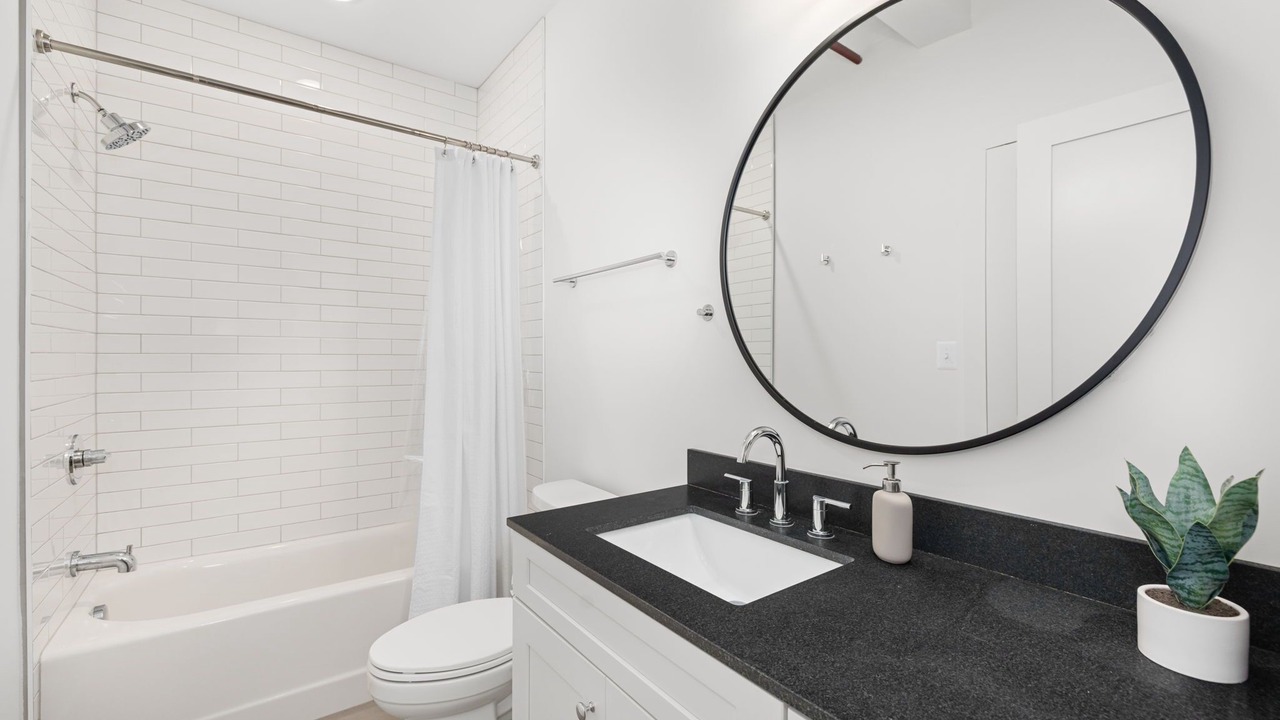 Photo of Bathroom in Old Town Alexandria
