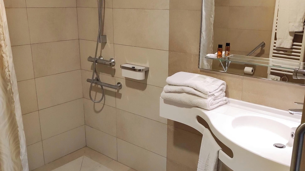 Photo of Bathroom in Uzes