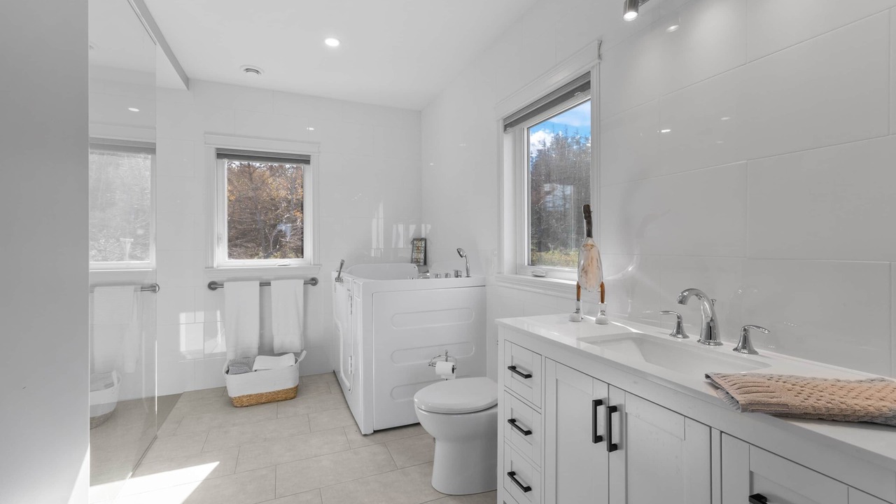 Photo of Bathroom in Lot 46