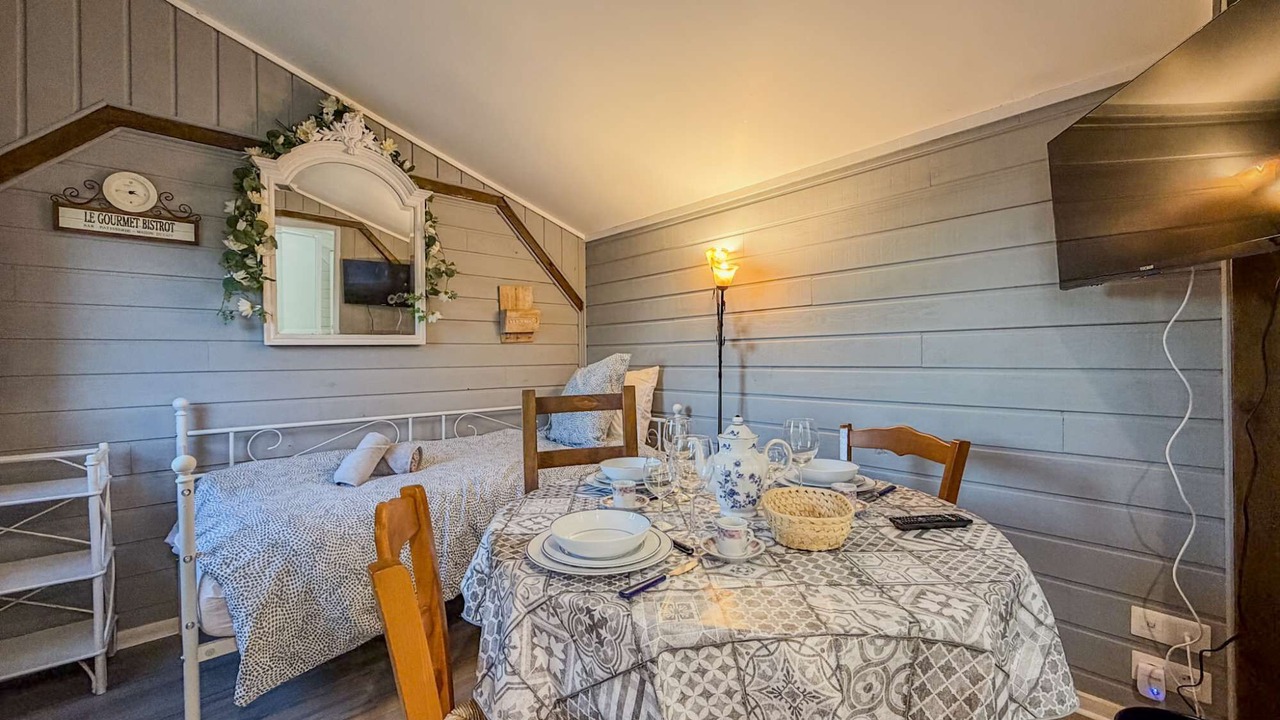 Photo of Bedroom in Auguaise