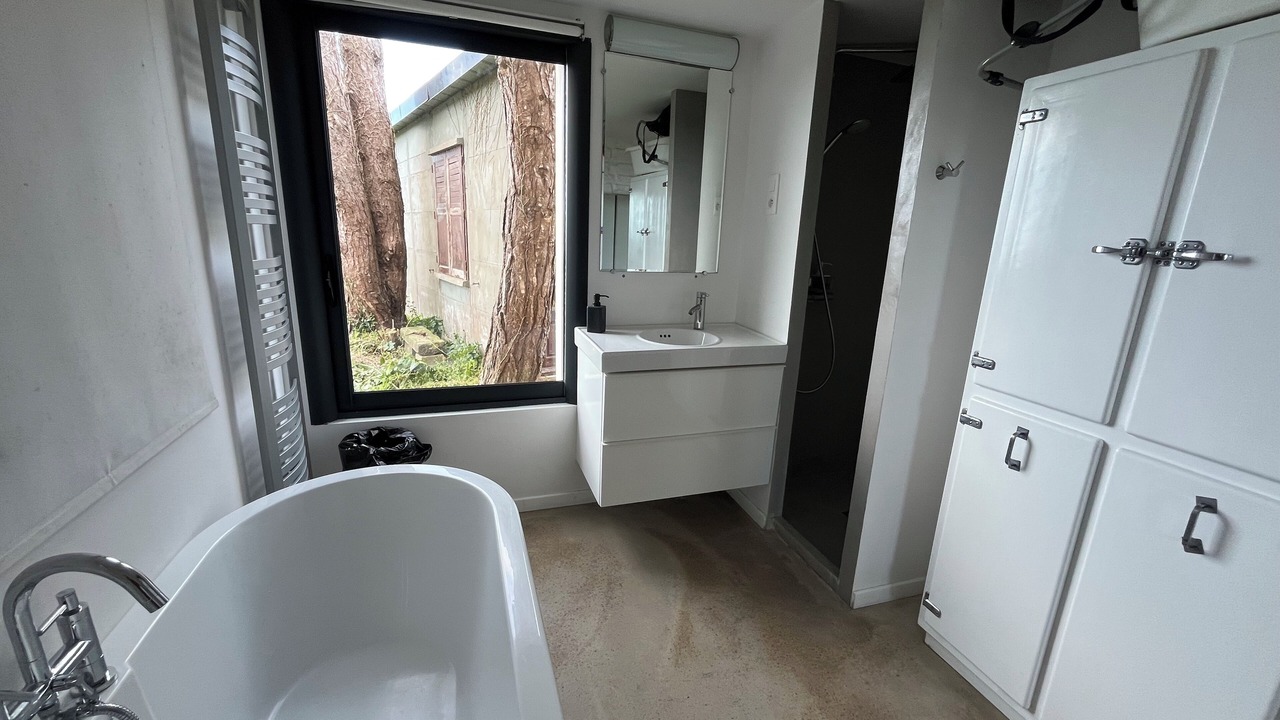 Photo of Bathroom in Le Planet