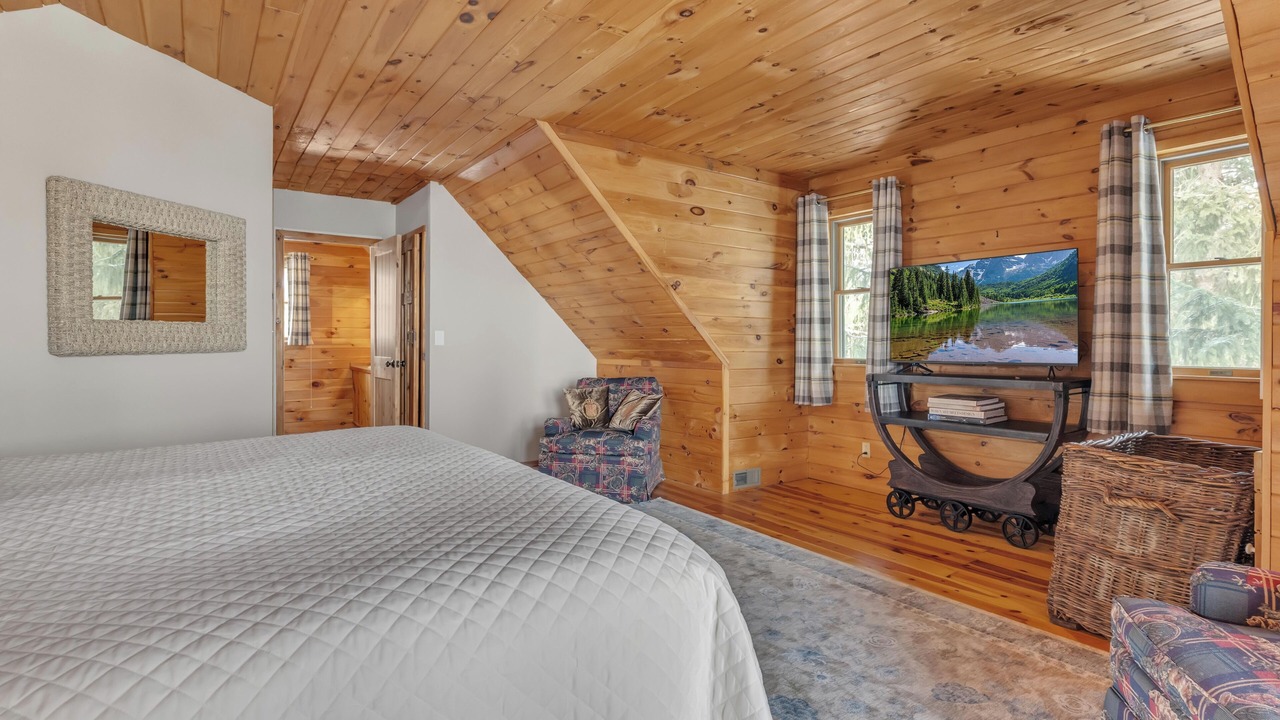 Photo of Bedroom in Town of Torrey