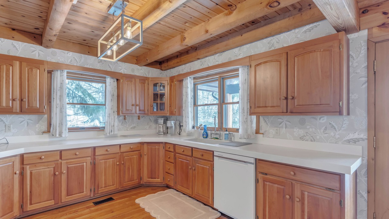 Photo of Kitchen in Town of Torrey