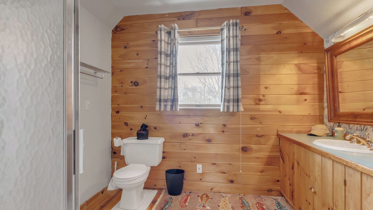 Photo of Bathroom in Town of Torrey