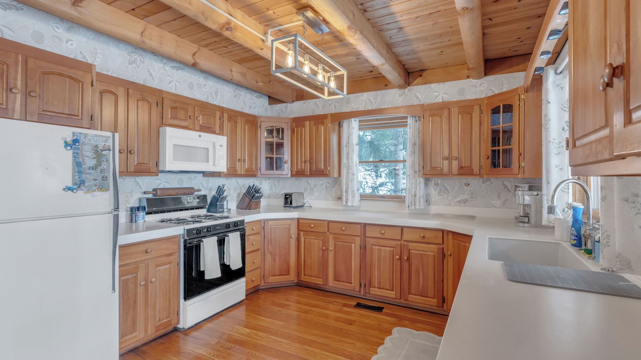 Photo of Kitchen in Town of Torrey