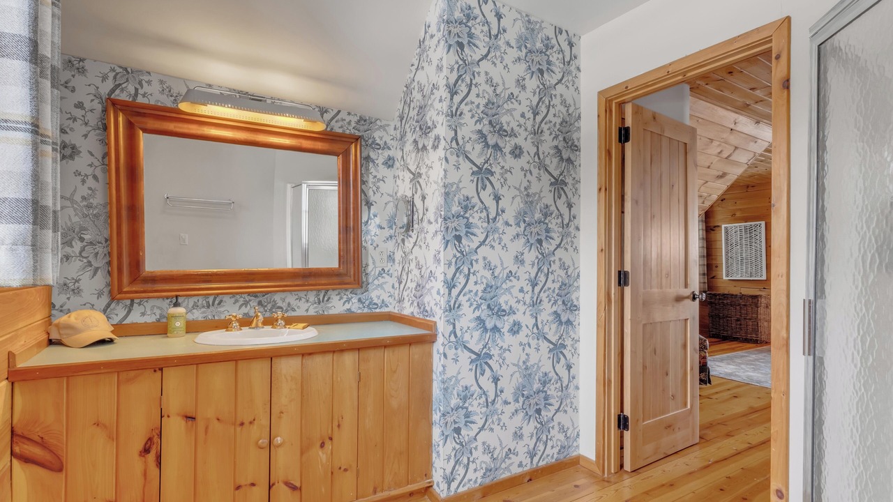 Photo of Bathroom in Town of Torrey