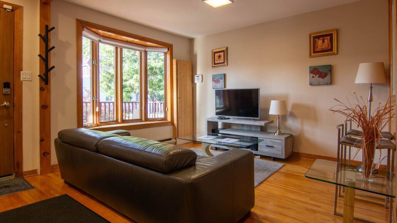 Photo of Bedroom in Longueuil