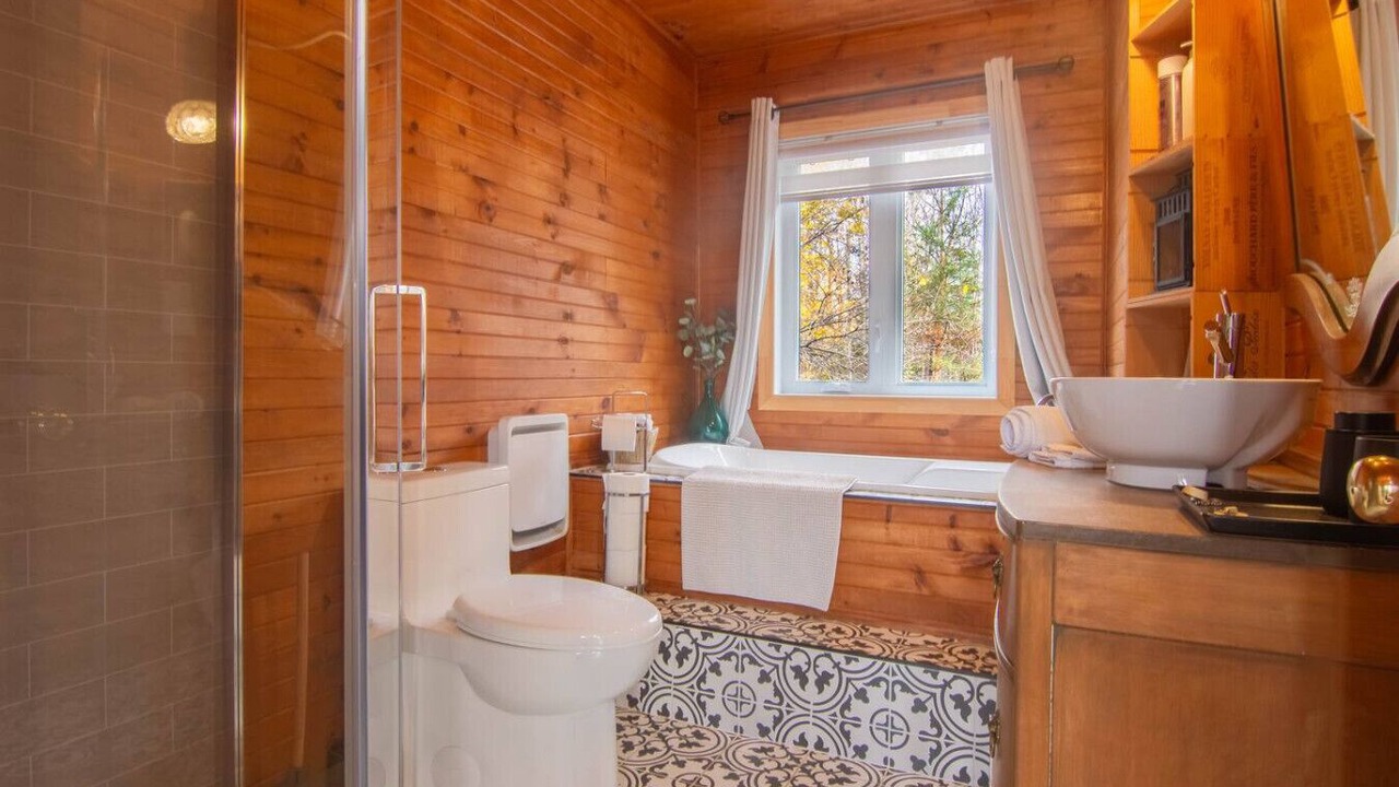 Photo of Bathroom in D'Autray Regional County Municipality