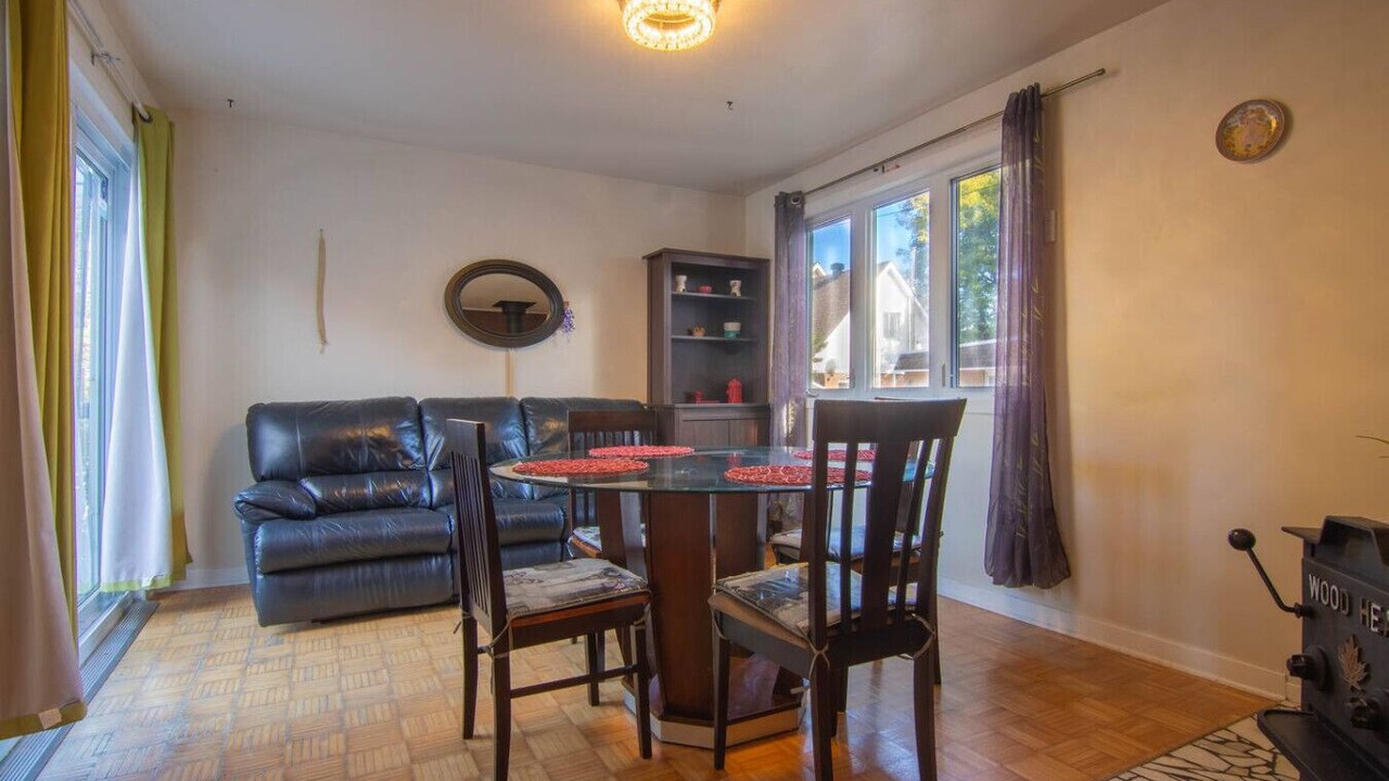 Photo of Bedroom in Laval