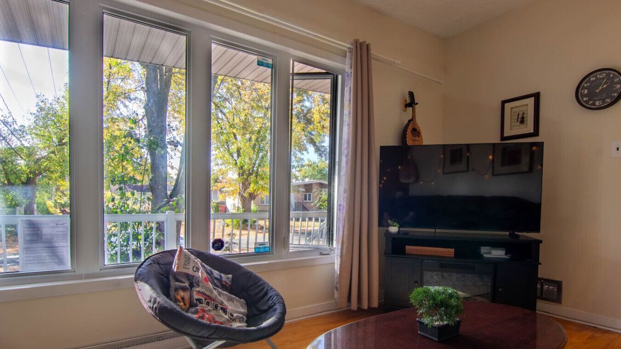 Photo of Bedroom in Laval