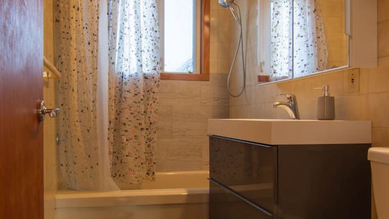 Photo of Bathroom in Laval