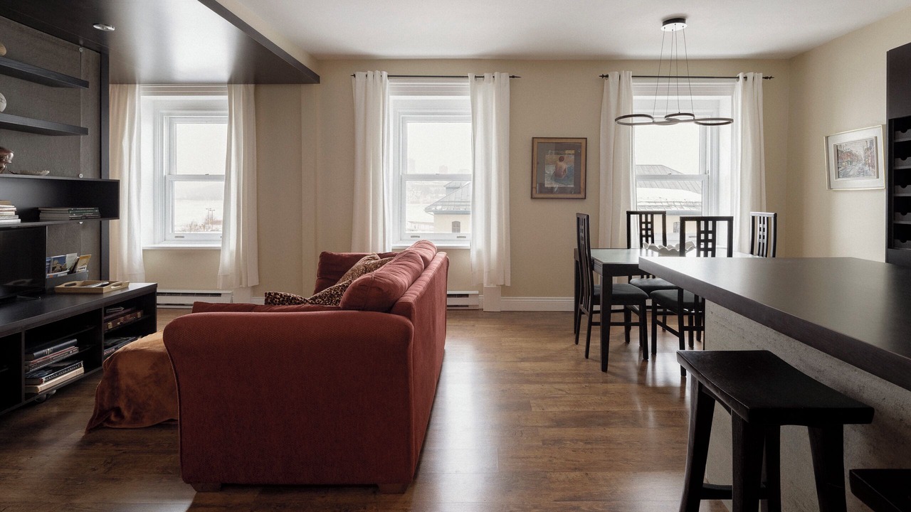 Photo of Livingroom in Desjardins