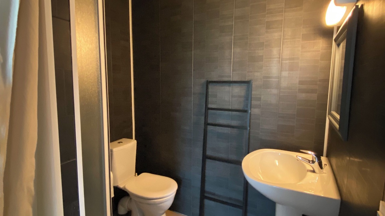 Photo of Bathroom in Saint-Maurice-de-Ventalon