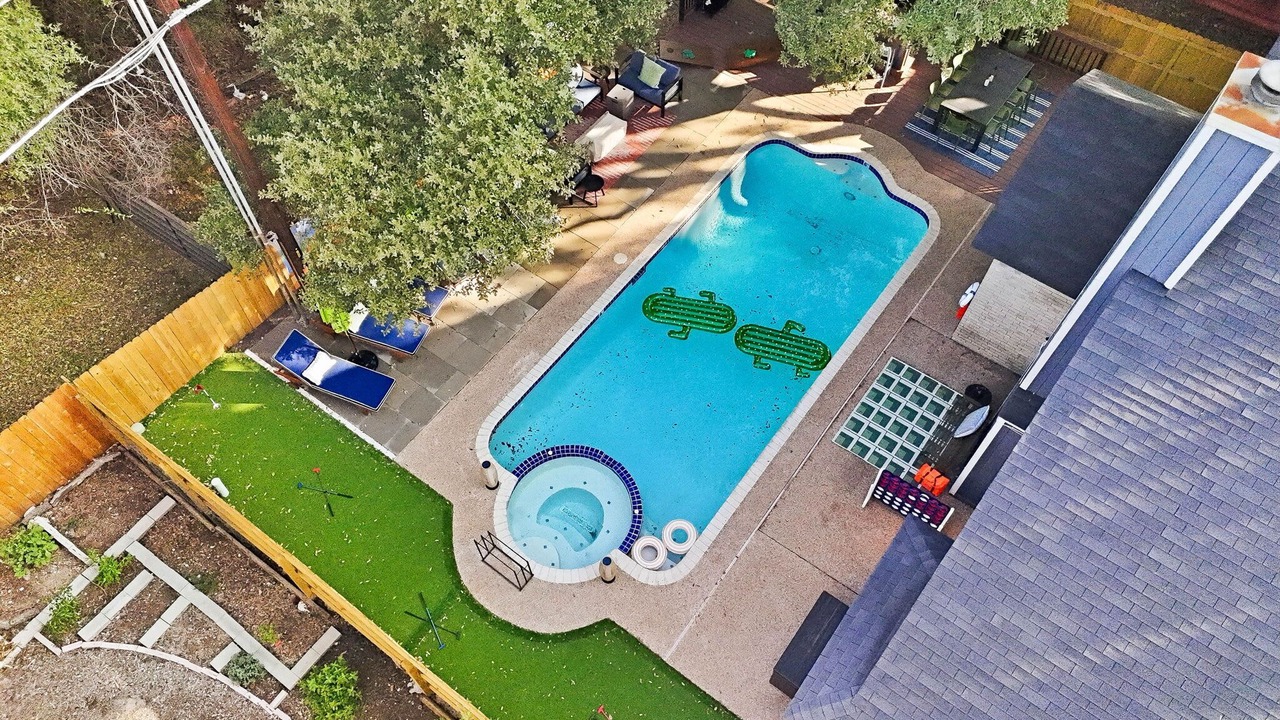 Photo of Outdoor in Woodridge