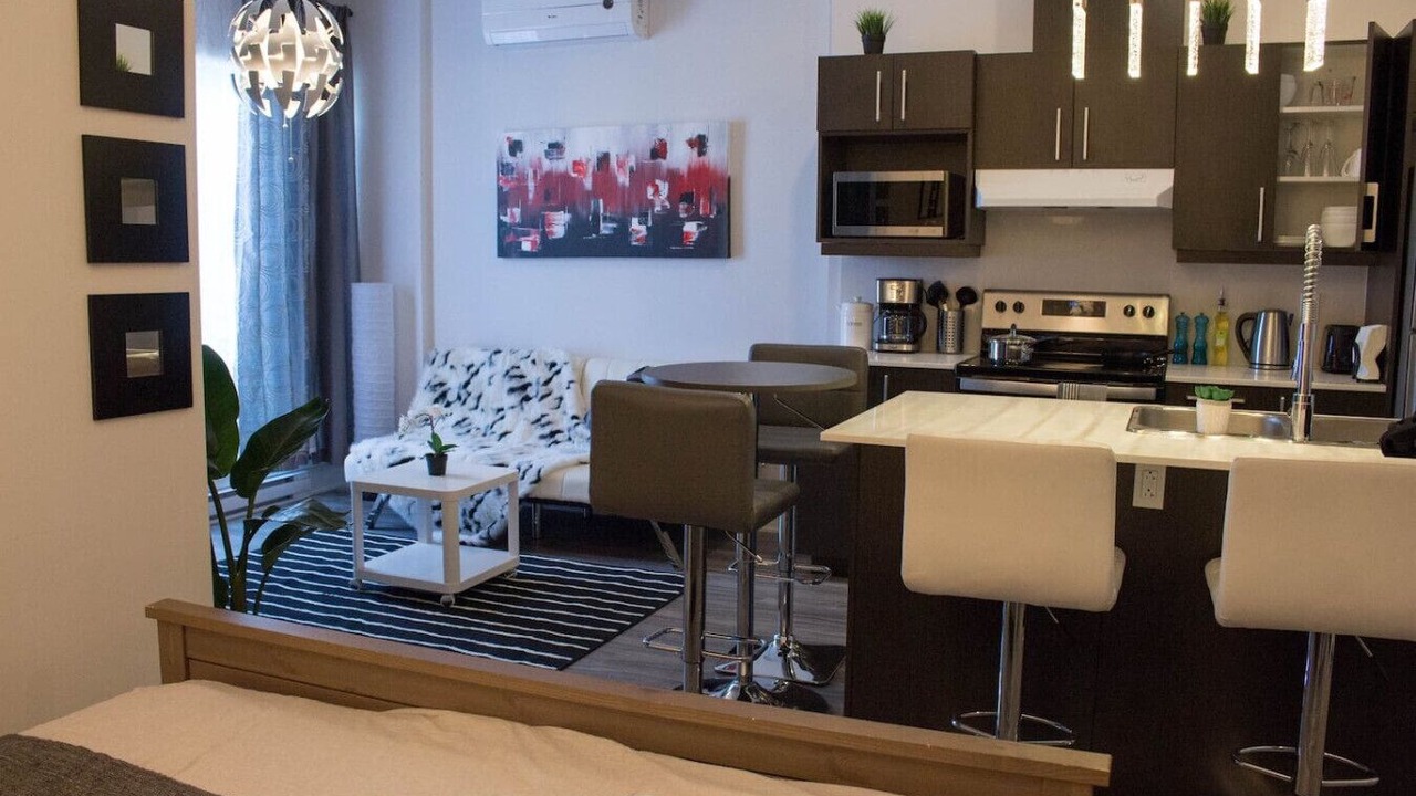Photo of Bedroom in Cote-Des-Neiges—Notre-Dame-De-Grace