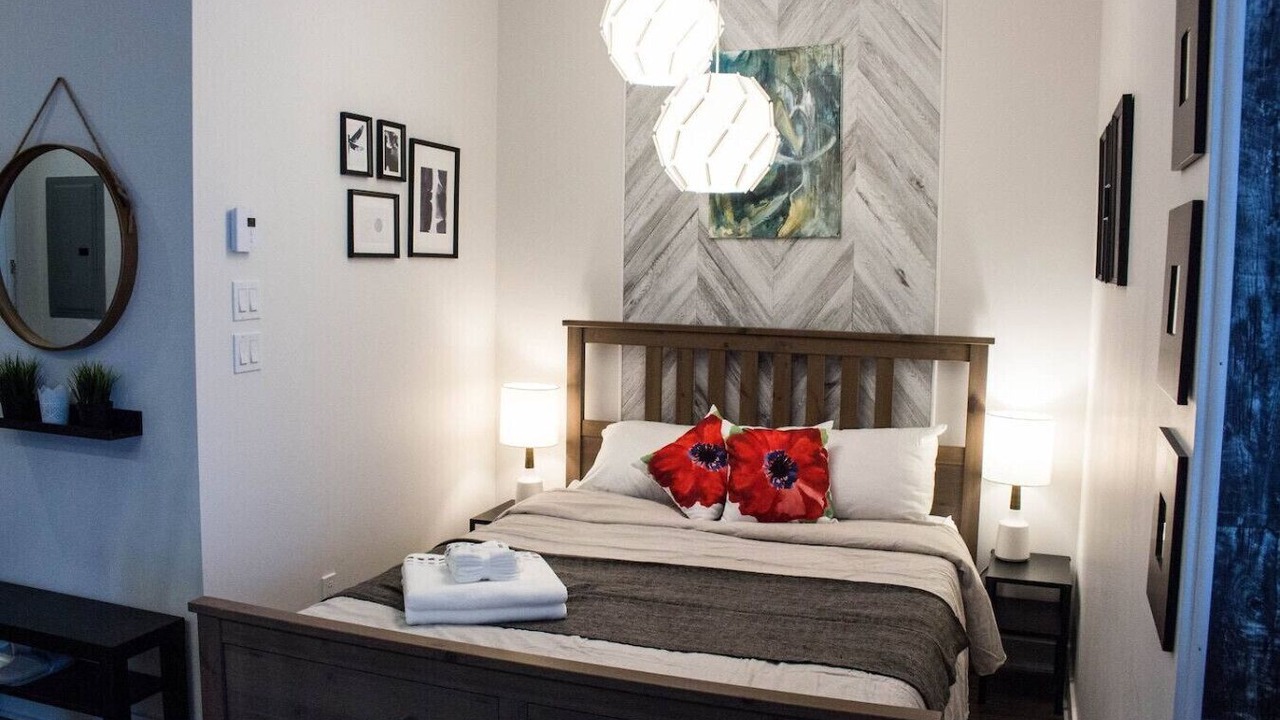 Photo of Bedroom in Cote-Des-Neiges—Notre-Dame-De-Grace