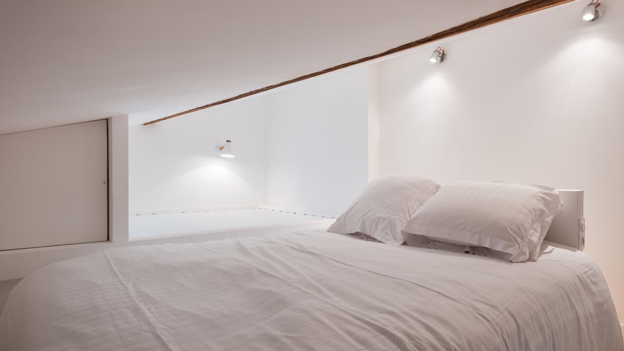 Photo of Bedroom in 2nd Arrondissement