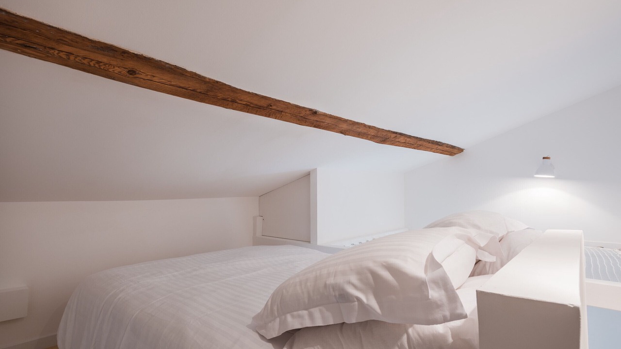 Photo of Bedroom in 2nd Arrondissement