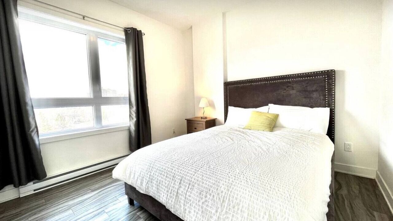 Photo of Bedroom in Cote-Des-Neiges—Notre-Dame-De-Grace