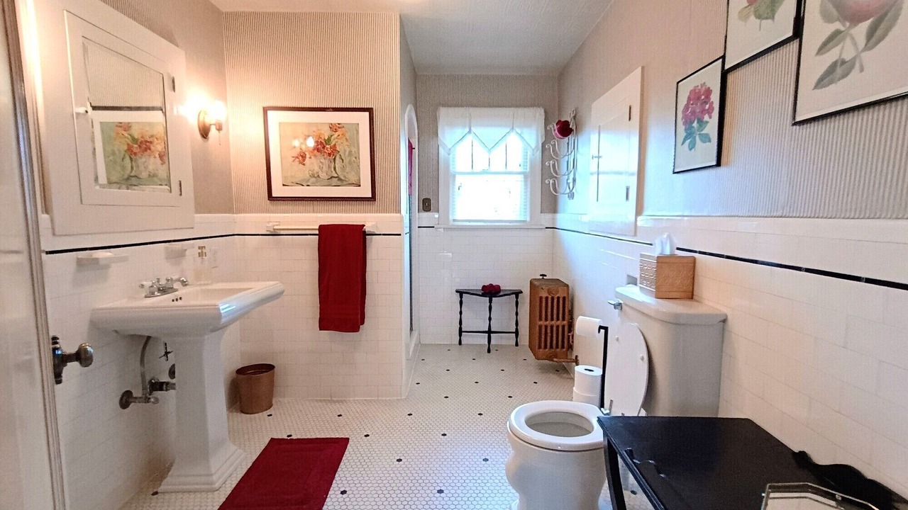 Photo of Others in Altamont