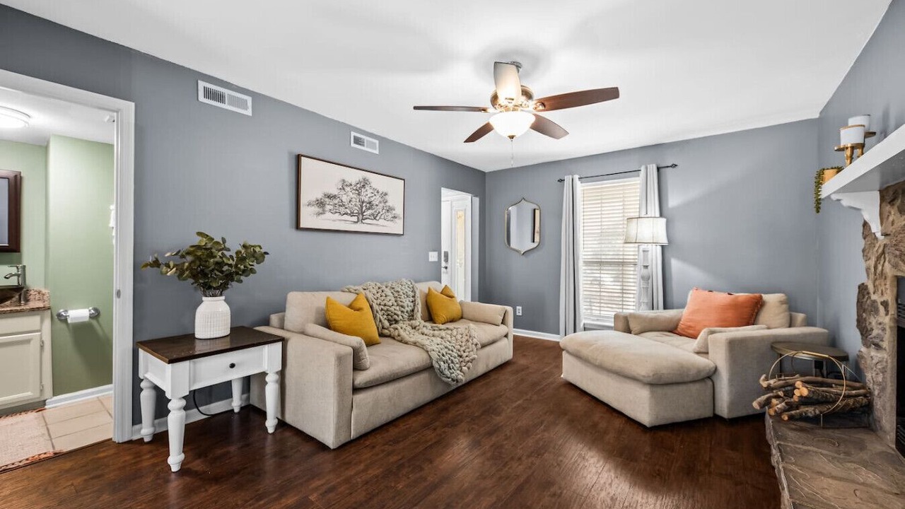 Photo of Livingroom in North Charleston