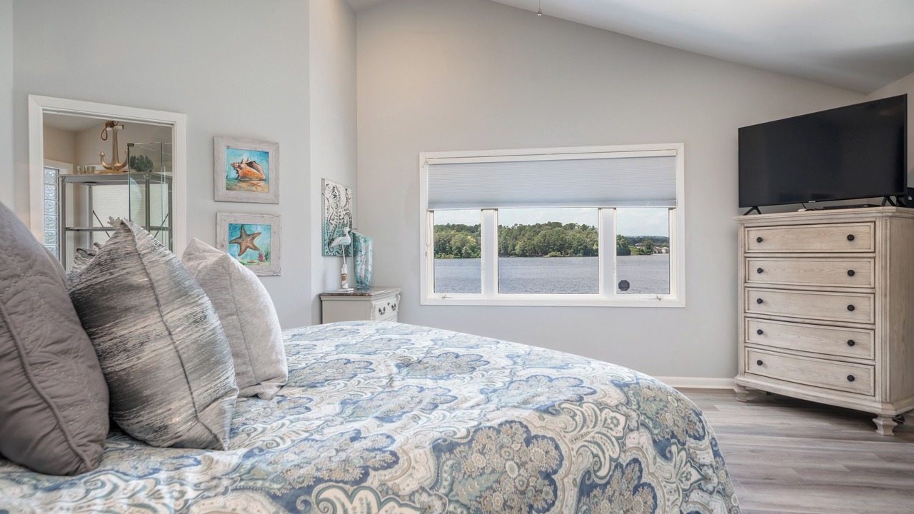Photo of Bedroom in Hot Springs